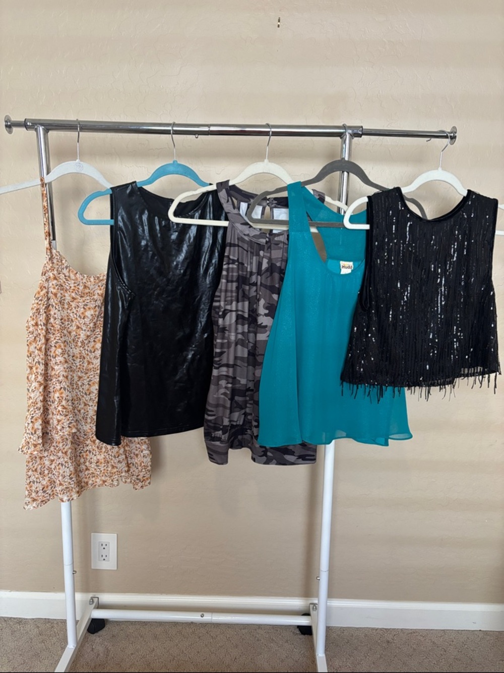 Tank tops 5-night time , dressy